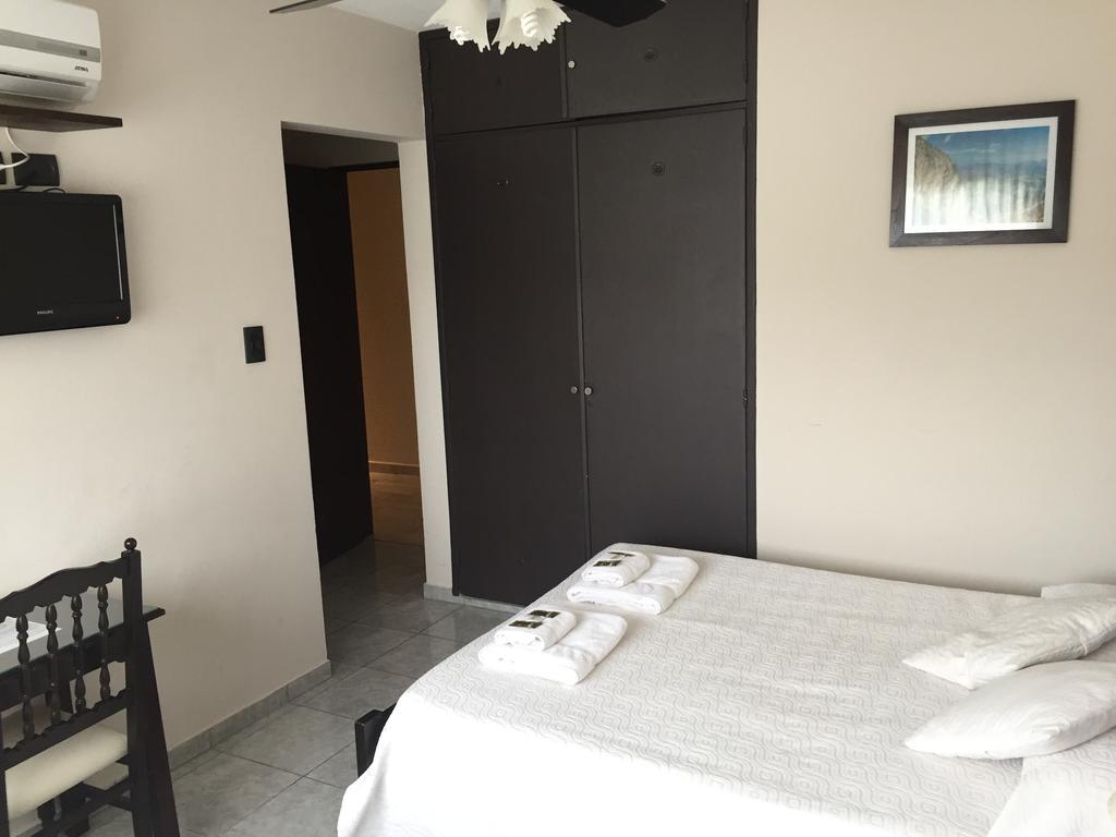 Hotel Euzko Alkartasuna Macachín Buitenkant foto