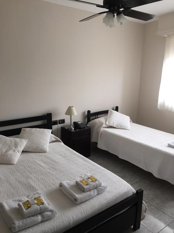 Hotel Euzko Alkartasuna Macachín Buitenkant foto