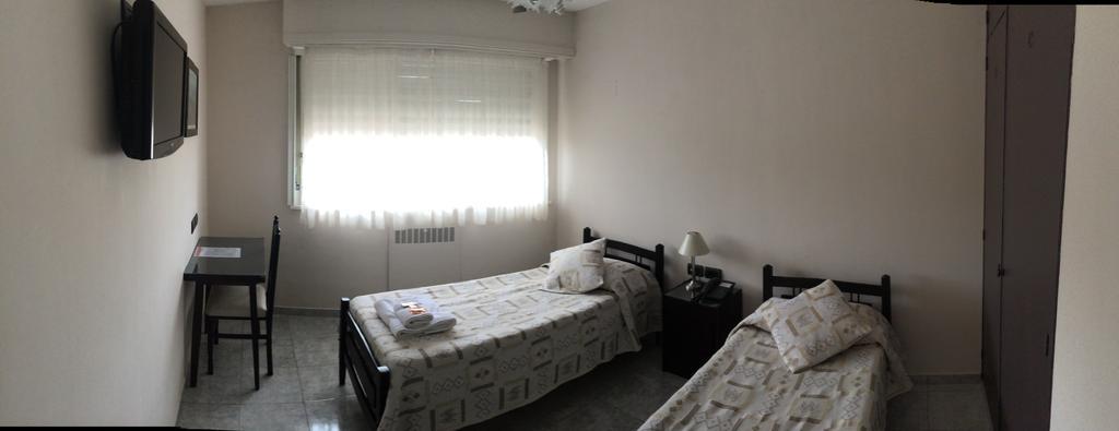 Hotel Euzko Alkartasuna Macachín Buitenkant foto
