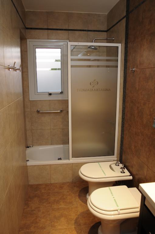 Hotel Euzko Alkartasuna Macachín Kamer foto